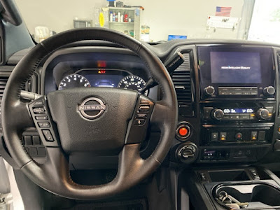 2023 Nissan Titan SV