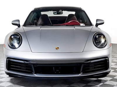 2020 Porsche 911 Carrera