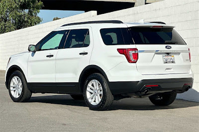 2017 Ford Explorer Base