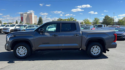 2022 Toyota Tundra 4WD SR5