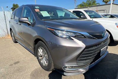 2021 Toyota Sienna XLE