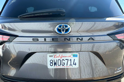 2021 Toyota Sienna XLE