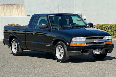 2003 Chevrolet S-10 LS Ext Cab 123 WB