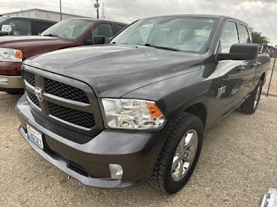 2019 RAM 1500 Classic Express 4X4!