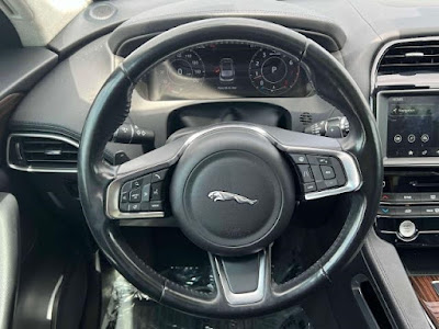 2019 Jaguar F-PACE 30t Prestige