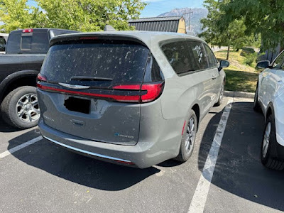 2022 Chrysler Pacifica Hybrid Touring L