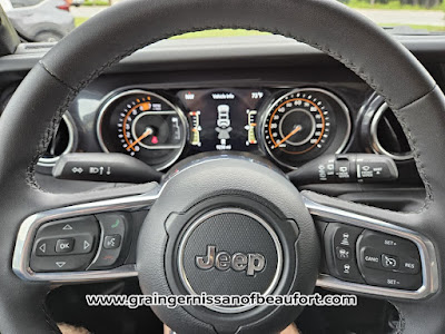 2023 Jeep Wrangler Sahara Altitude