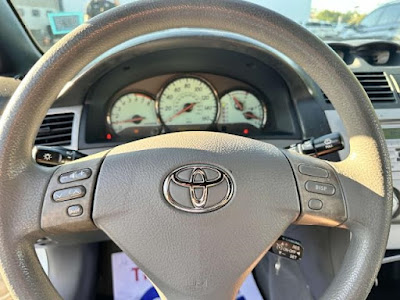 2004 Toyota Camry Solara SE