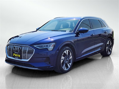 2022 Audi e-tron Premium Plus