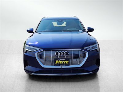 2022 Audi e-tron Premium Plus