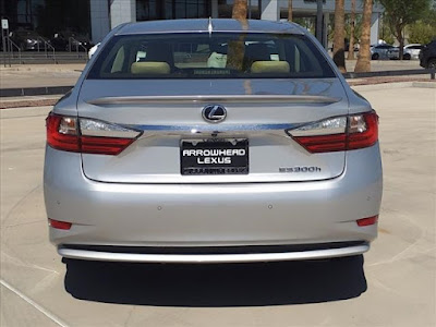 2016 Lexus ES 300h