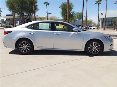 2016 Lexus ES 300h