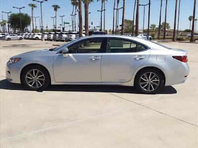 2016 Lexus ES 300h