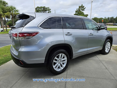 2015 Toyota Highlander LE