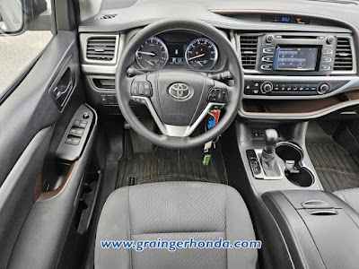 2015 Toyota Highlander LE