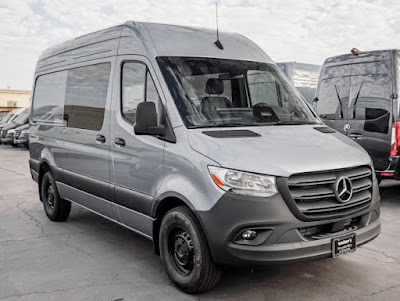 2025 Mercedes-Benz Sprinter Crew Van