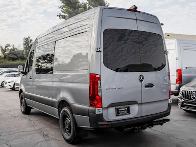 2025 Mercedes-Benz Sprinter Crew Van