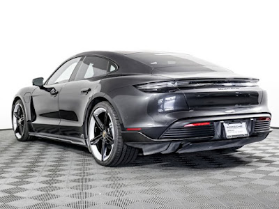 2022 Porsche Taycan Turbo