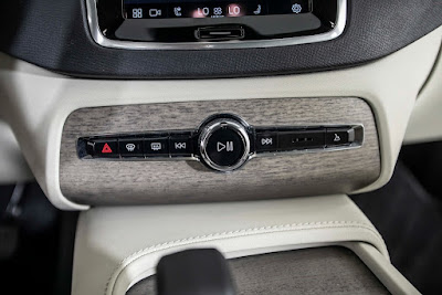 2023 Volvo XC90 Recharge Plug-In Hybrid T8 Plus 6 Passenger