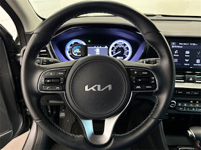 2022 Kia Niro LXS