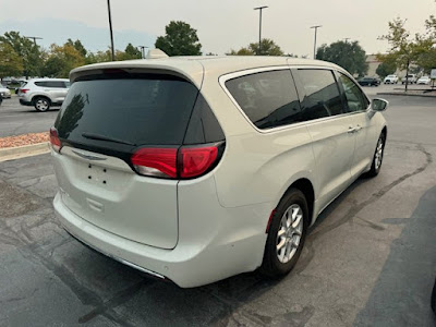 2020 Chrysler Pacifica Touring