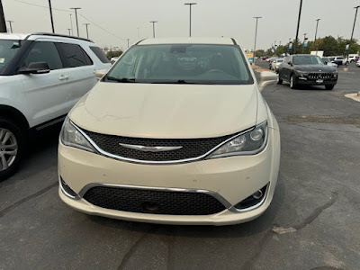 2020 Chrysler Pacifica Touring