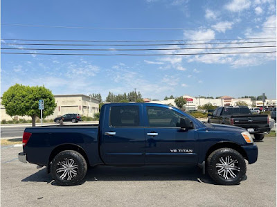 2006 Nissan Titan Crew Cab XE Pickup 4D 5 1/2 ft