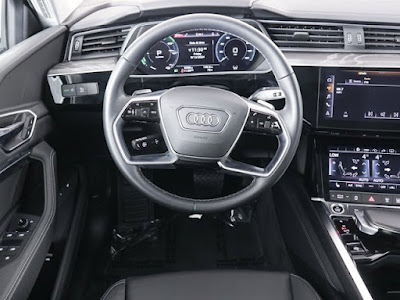 2023 Audi e-tron Premium