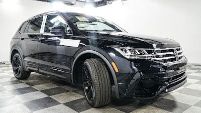 2024 Volkswagen Tiguan 2.0T SE R-Line Black