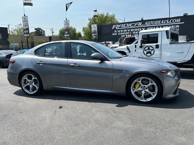 2019 Alfa Romeo Giulia Ti Sport RWD