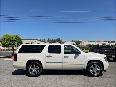 2013 Chevrolet Suburban 1500 LTZ Sport Utility 4D