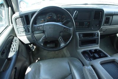 2003 GMC Yukon XL SLT